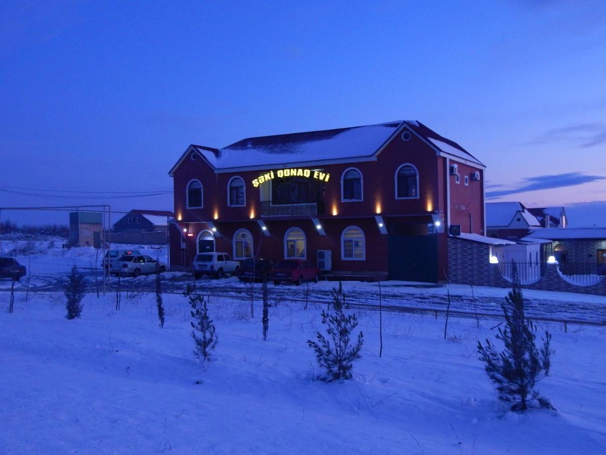 Seki Qonaq Evi Motel Exterior foto